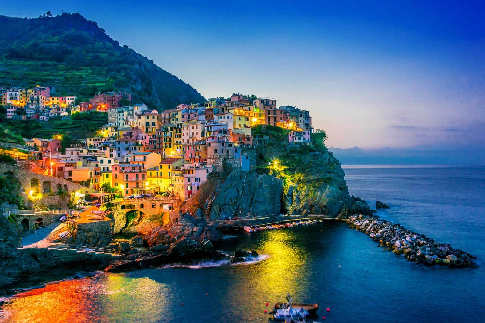 2022/08/Advent-Cinque-Terre-2.jpg