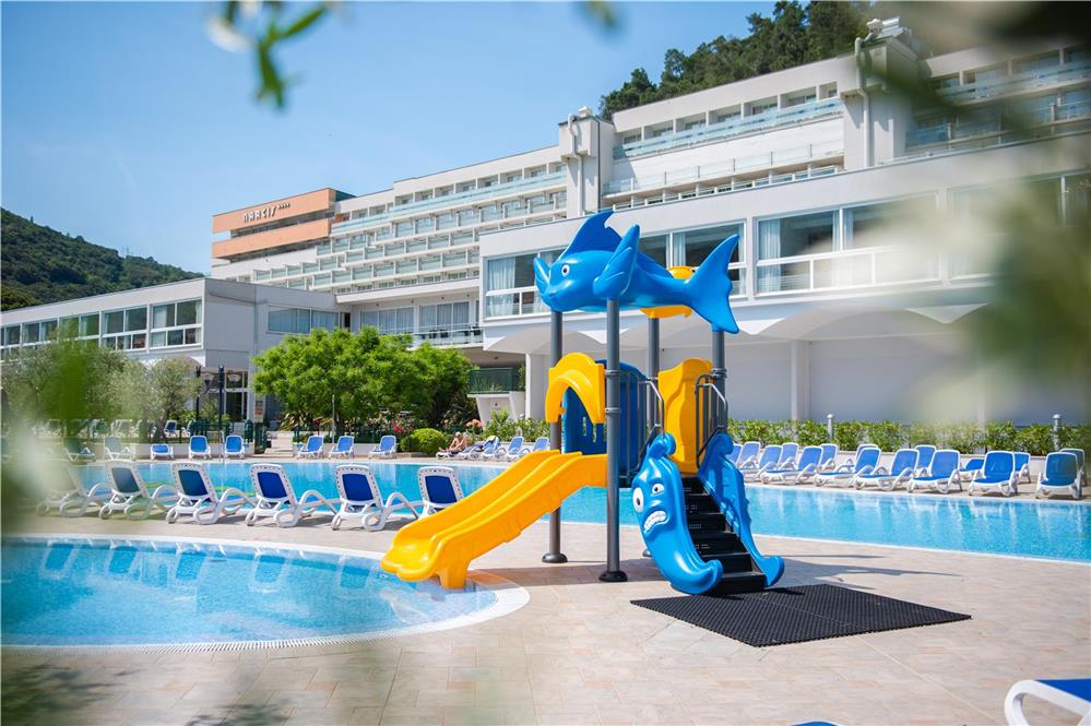 2026/04/Ljetovanje-Hotel-Narcis-Rabac-2.jpg